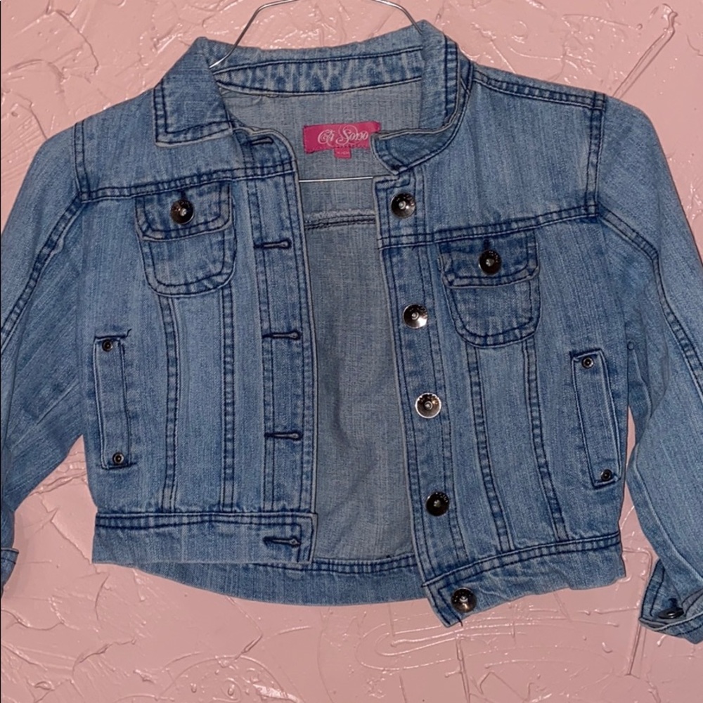 Cropped denim jacket